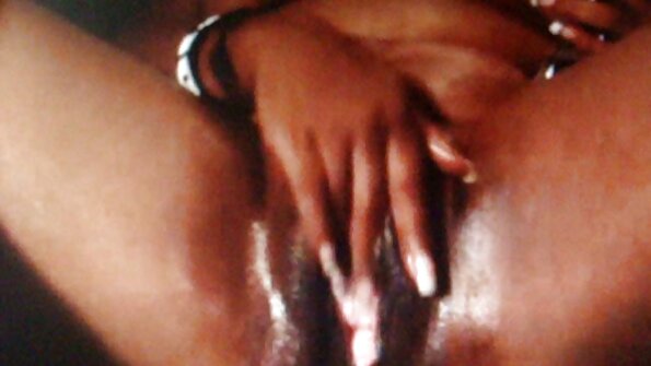 Krągła dziwka ostry sex filmiki darmowe Lela Star obsługuje jednocześnie dwa gigantyczne kutasy