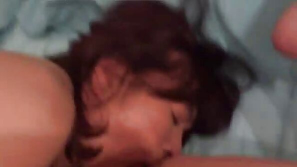 MILF London River darmowe filmiki ostry sex z dużym tyłkiem i cyckami uprawia seks ze swoim chłopakiem