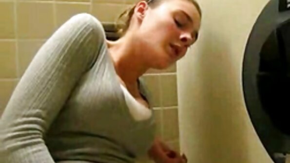 Niesamowita Diana Grace z dużym sex filmy ostry sex tyłkiem w oleju uprawia seks i ssie kutasa